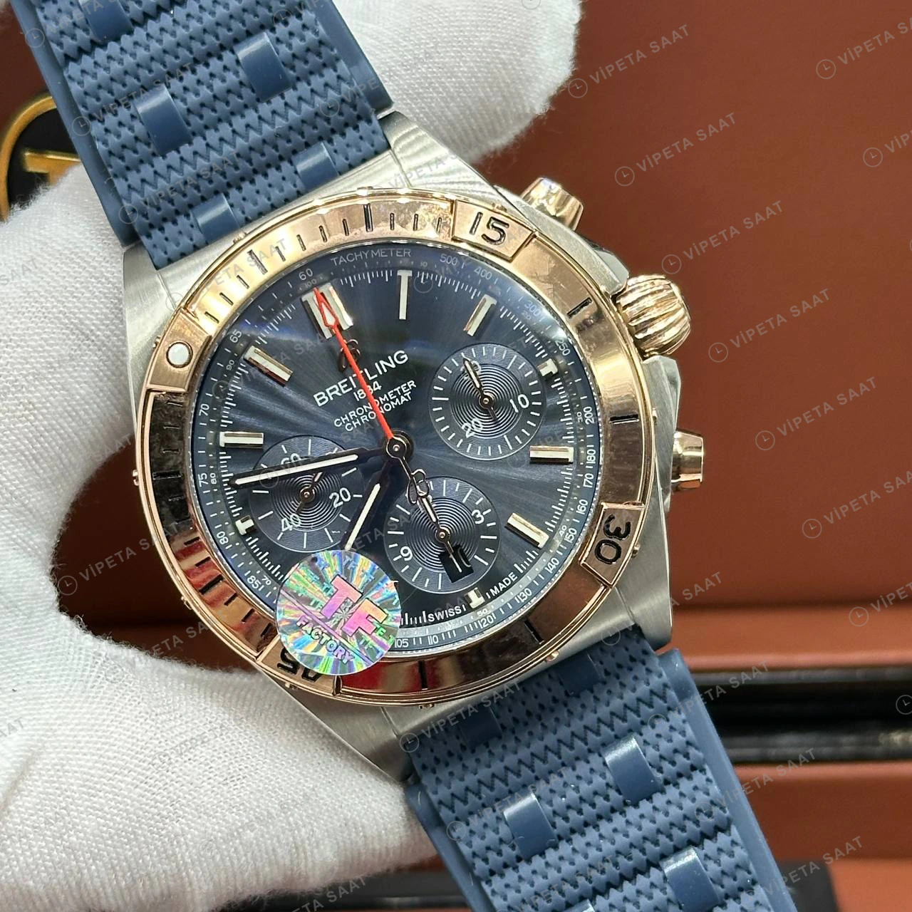 Breitling Chronomat B01 42 mm Rose Kahve Kronograf Kauçuk Parlak UB0134101C1U1 Super Clone ETA Eta Saat detay 6
