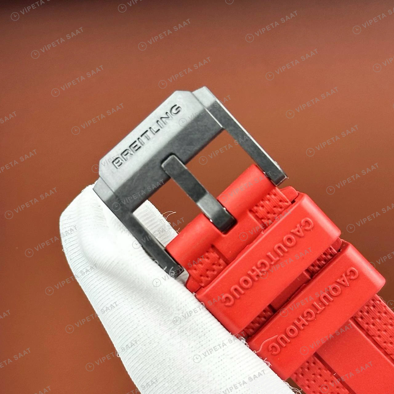 Breitling Endurance Pro 44 mm Siyah Kronograf Kırmızı Kauçuk X82310D51B1S1 Super Clone ETA Eta Saat detay 3
