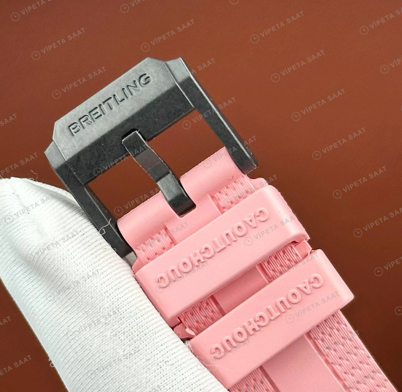 Breitling Endurance Pro 44 mm Siyah Kronograf Pembe Kauçuk X82310D51B1S1 Super Clone ETA Eta Saat detay 3