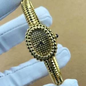 Cartier Baignoire Clou De Paris Sarı Altın Piramit Dokulu Kadran Bayan Super Clone ETA Saat karşıdan görünüm