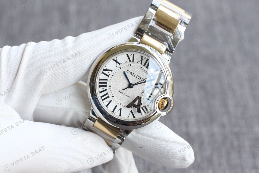 Cartier Ballon Bleu Beyaz Kadran Altin Celik Kasa Celik Kordon Super Clone Eta Eta Saat detay 4