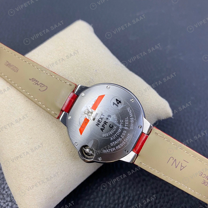 Cartier Ballon Bleu Celik Kasa Kirmizi Kadran Kirmizi Deri Kordon Super Clone Eta Eta Saat detay 8