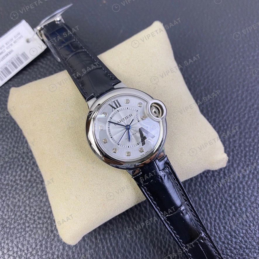 Cartier Ballon Bleu Gumus Kadran Siyah Deri Kordon Super Clone Eta Eta Saat detay 6