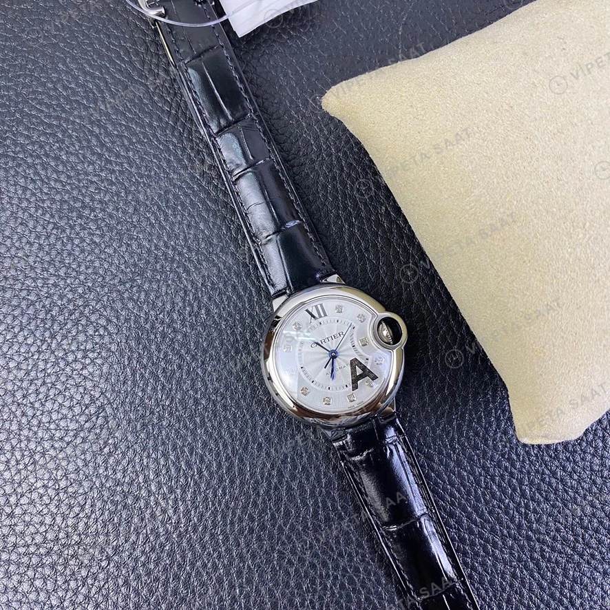 Cartier Ballon Bleu Gumus Kadran Siyah Deri Kordon Super Clone Eta Eta Saat detay 9