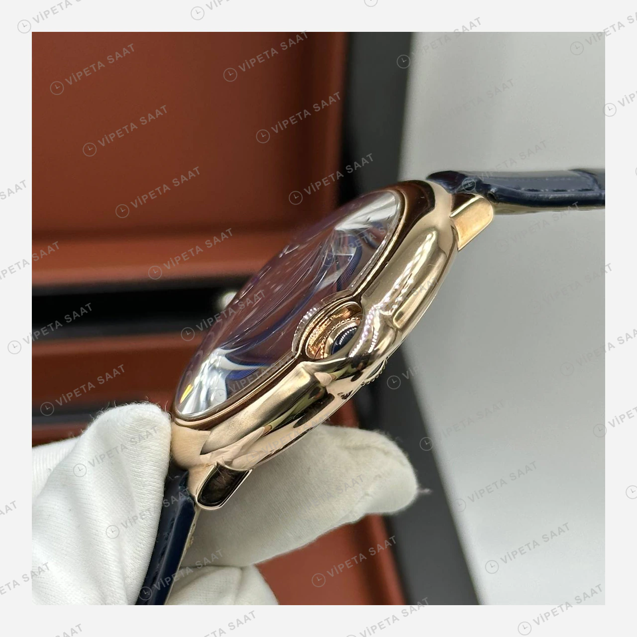 Cartier Ballon Bleu Rose Gold Mavi Kadran Deri Super Clone ETA Eta Saat detay 4
