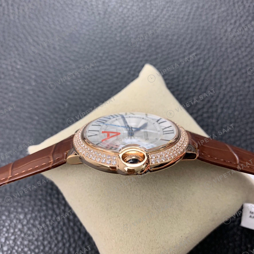 Cartier Ballon Bleu Rose Kasa Baget Bezel Gumus Kadran Kahverengi Deri Kordon Super Clone Eta Saat görünüm 4