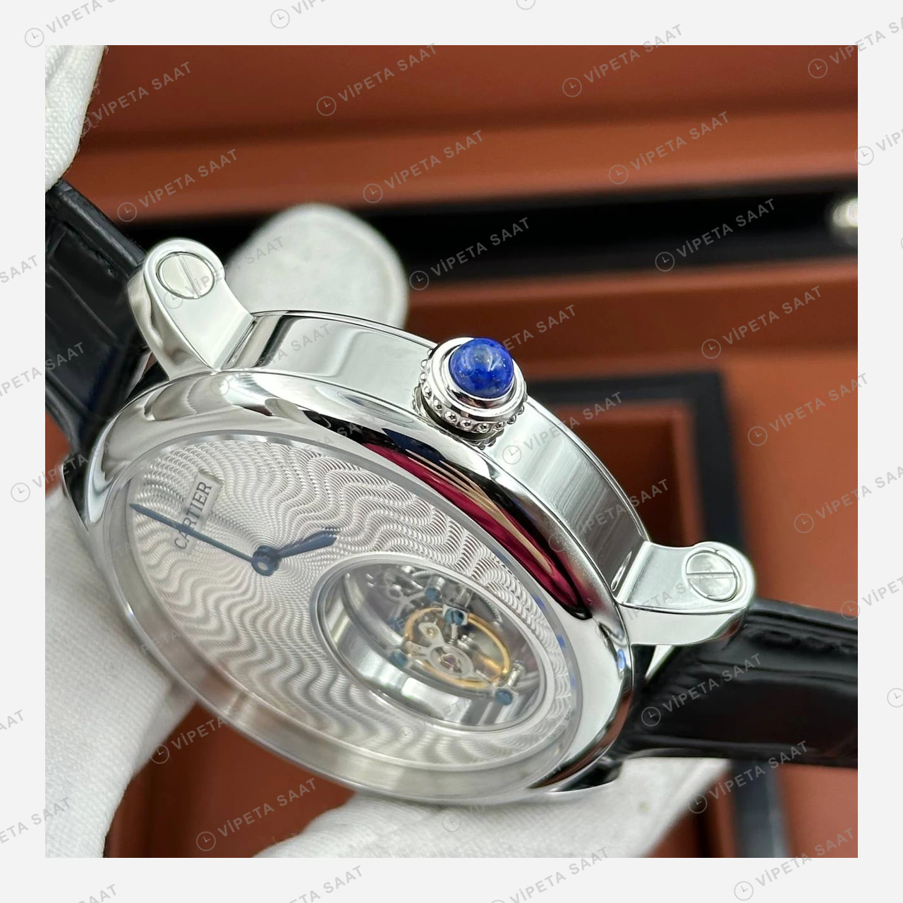 Cartier Rotonde Beyaz Tourbillon Deri Super Clone ETA Eta Saat detay 6