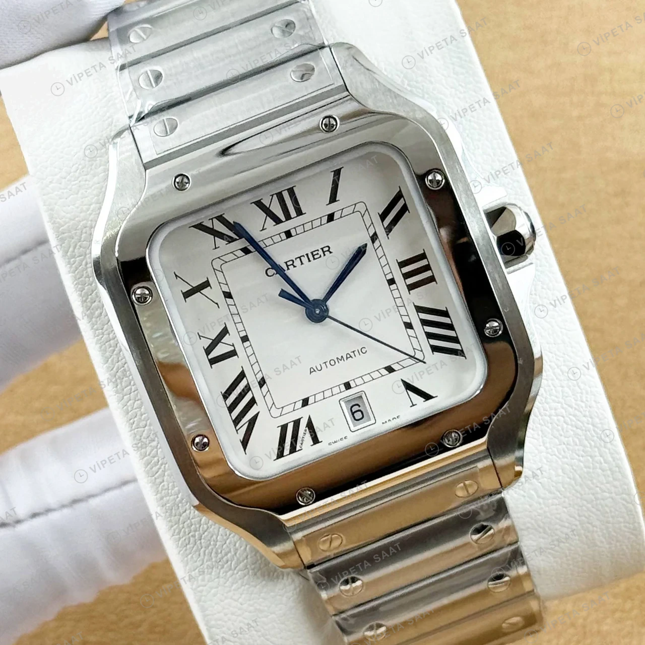 Cartier Santos De Cartier 35 mm WSSA0029 Çelik Beyaz Kadran Bayan Super Clone ETA Saat karşıdan görünüm