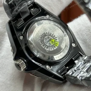 Chanel J12 Siyah Seramik Renkli Parlak Super Clone ETA Saat karşıdan görünüm