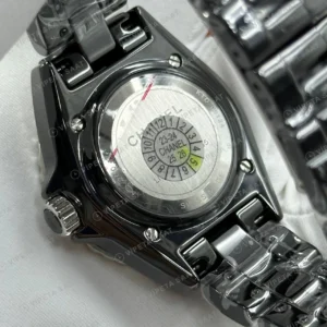 Chanel J12 Siyah Seramik Renkli Rakam Super Clone ETA Saat karşıdan görünüm