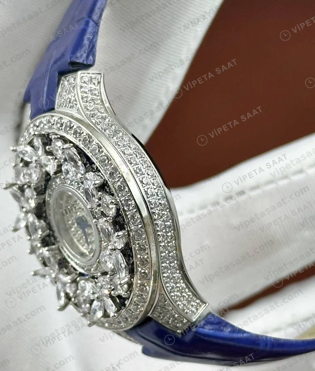 Graff Diamond Kelebek Elmas Çiçek Mavi Deri Super Clone ETA Saat detay 5