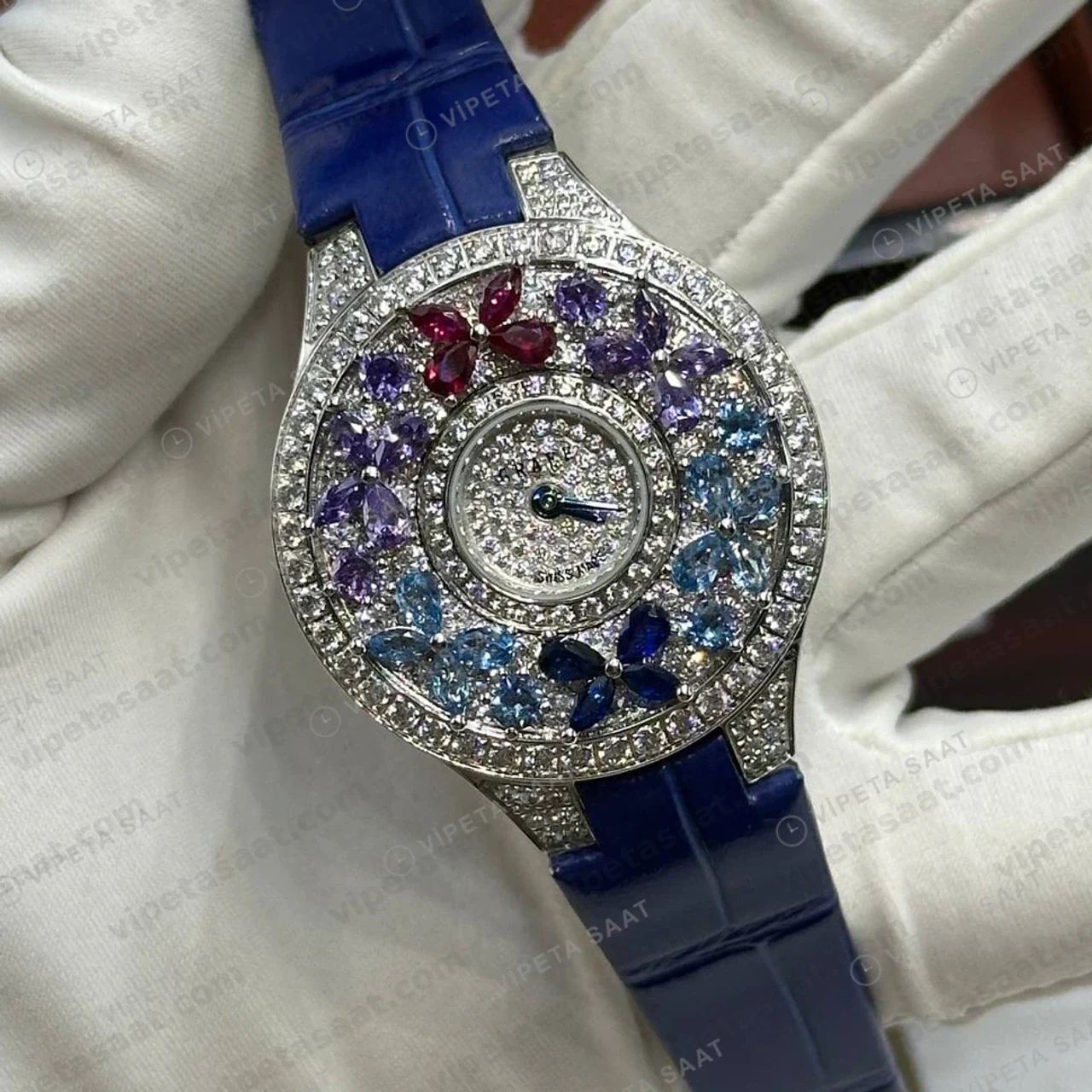 Graff Diamond Kelebek Renkli Taşlı Mavi Deri Super Clone ETA Saat detay 6