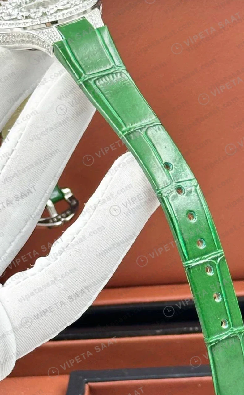 Graff Diamond Zümrüt Çiçek Yeşil Deri Parlak Super Clone ETA Saat detay 6