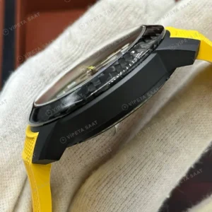 Graham Chronofighter Siyah Kronograf Sarı Kauçuk Gündüz Super Clone ETA Saat karşıdan görünüm