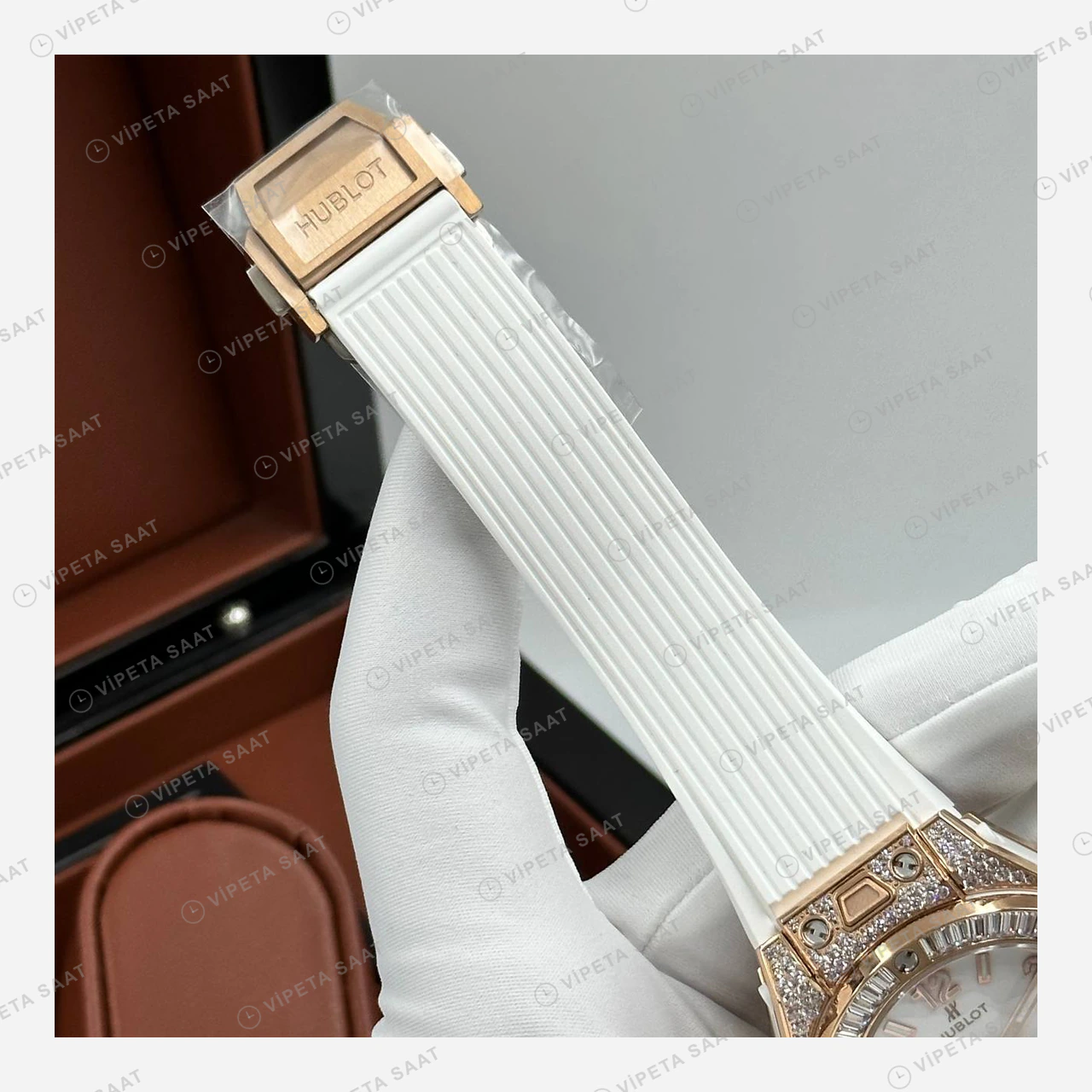 Hublot Big Bang Beyaz Kadran Baget Taşlı Deri Super Clone ETA Eta Saat detay 6