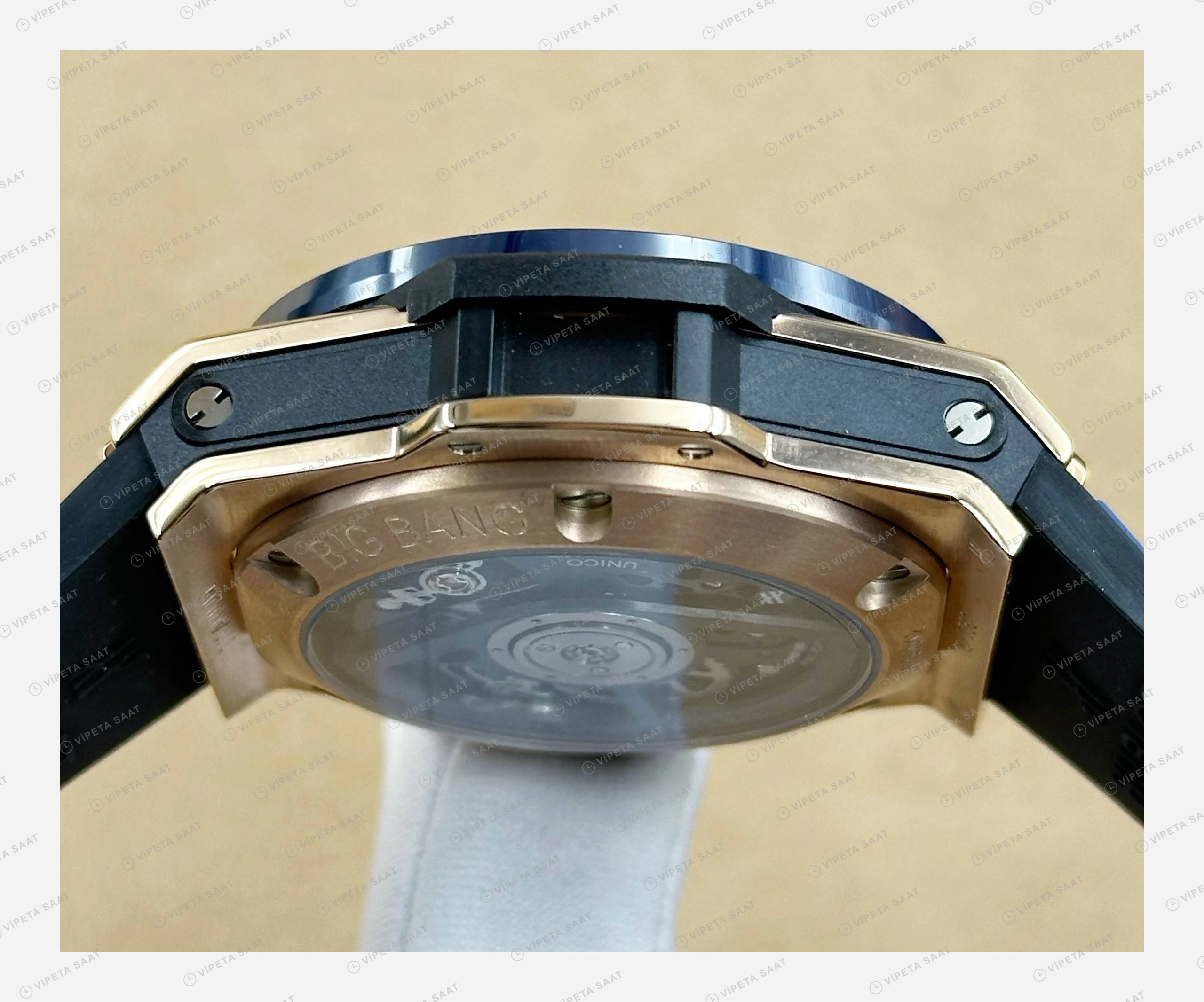 Hublot Big Bang Mavi Kronograf Kauçuk Parlak Bileklik Super Clone ETA Eta Saat yan görünüm