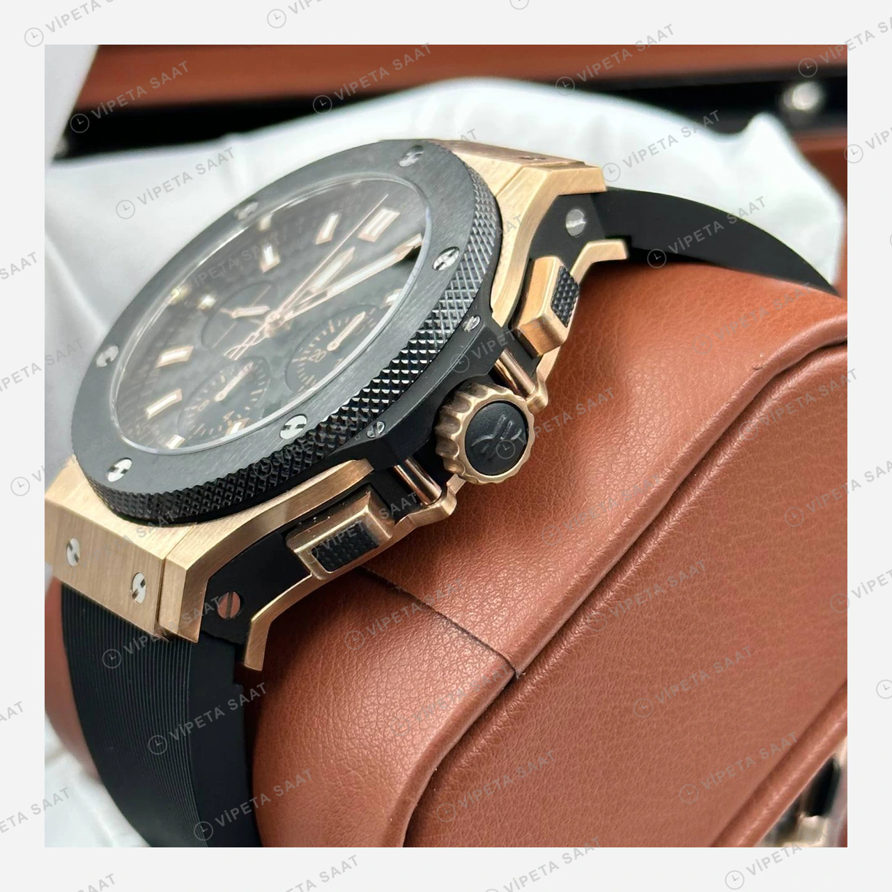 Hublot Big Bang Rose Seramik Skeleton Kronograf Super Clone ETA Eta Saat karşıdan görünüm