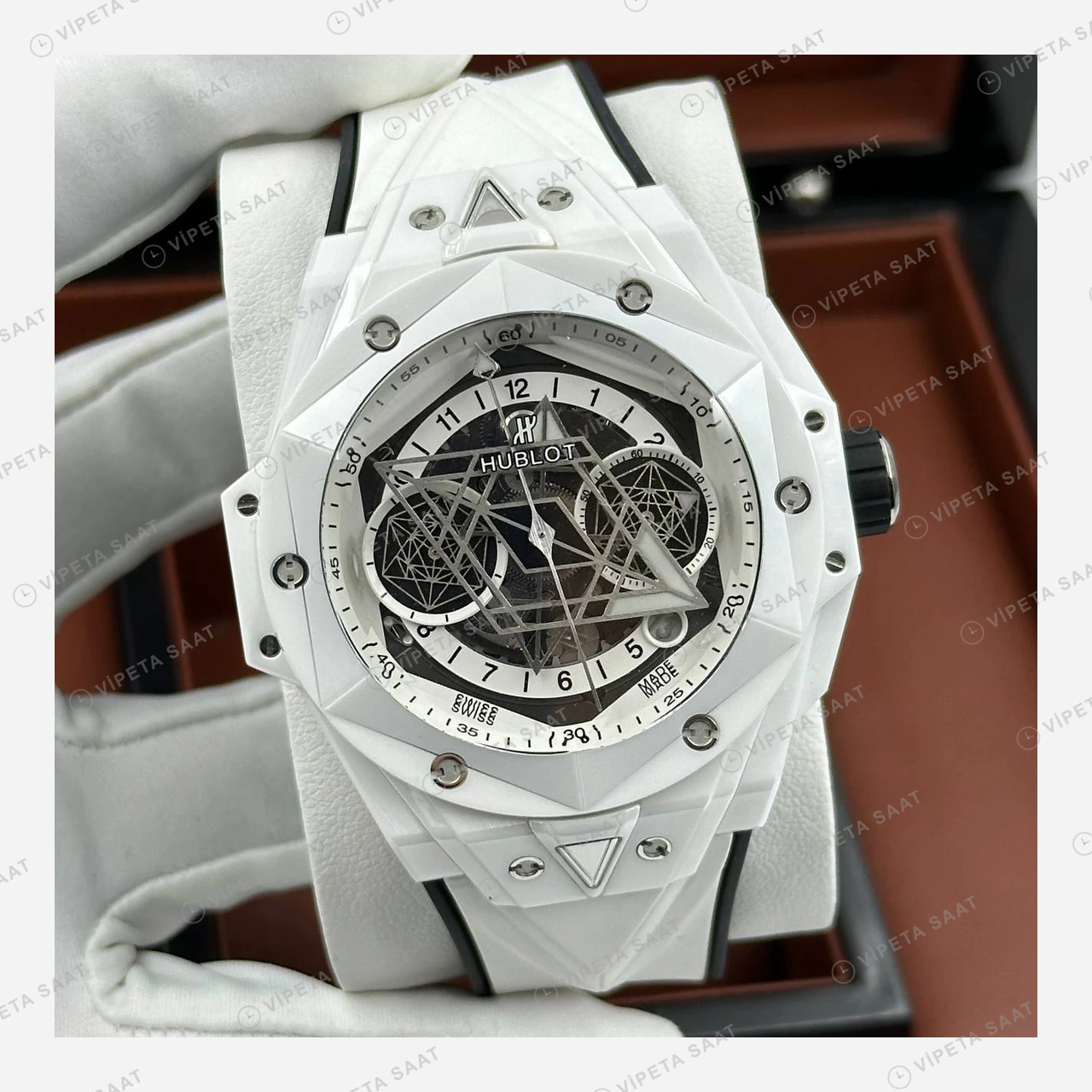 Hublot Big Bang Sang Bleu Beyaz Geometrik Skeleton Kauçuk Super Clone ETA Eta Saat detay 4