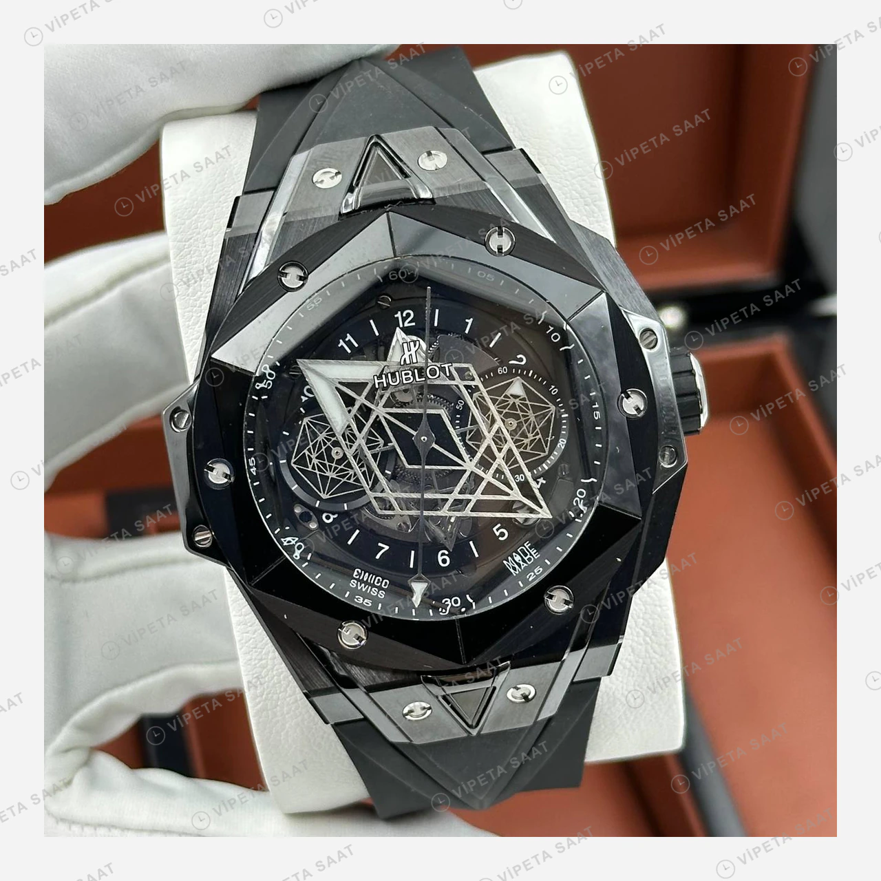 Hublot Big Bang Sang Bleu Beyaz Seramik Geometrik Skeleton Super Clone ETA Eta Saat detay 3