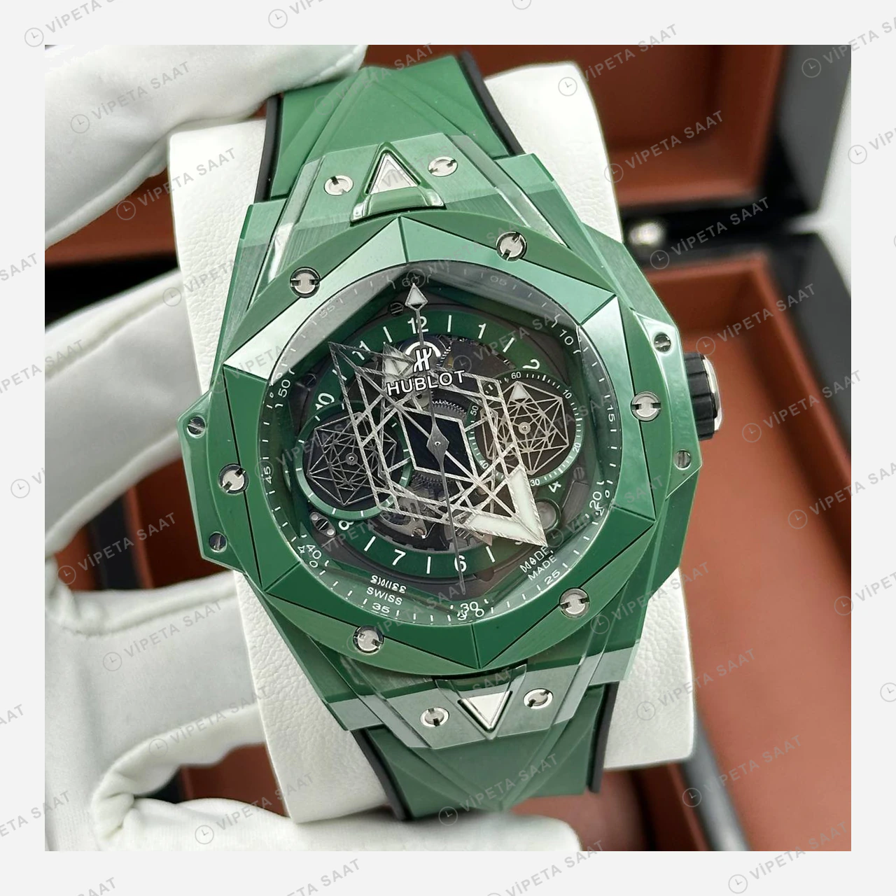 Hublot Big Bang Sang Bleu Beyaz Seramik Geometrik Skeleton Super Clone ETA Eta Saat detay 5
