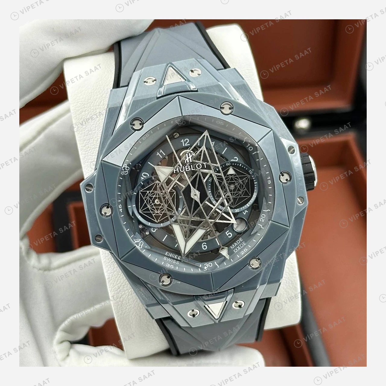 Hublot Big Bang Sang Bleu Gri Titanyum Geometrik Skeleton Super Clone ETA Eta Saat detay 6