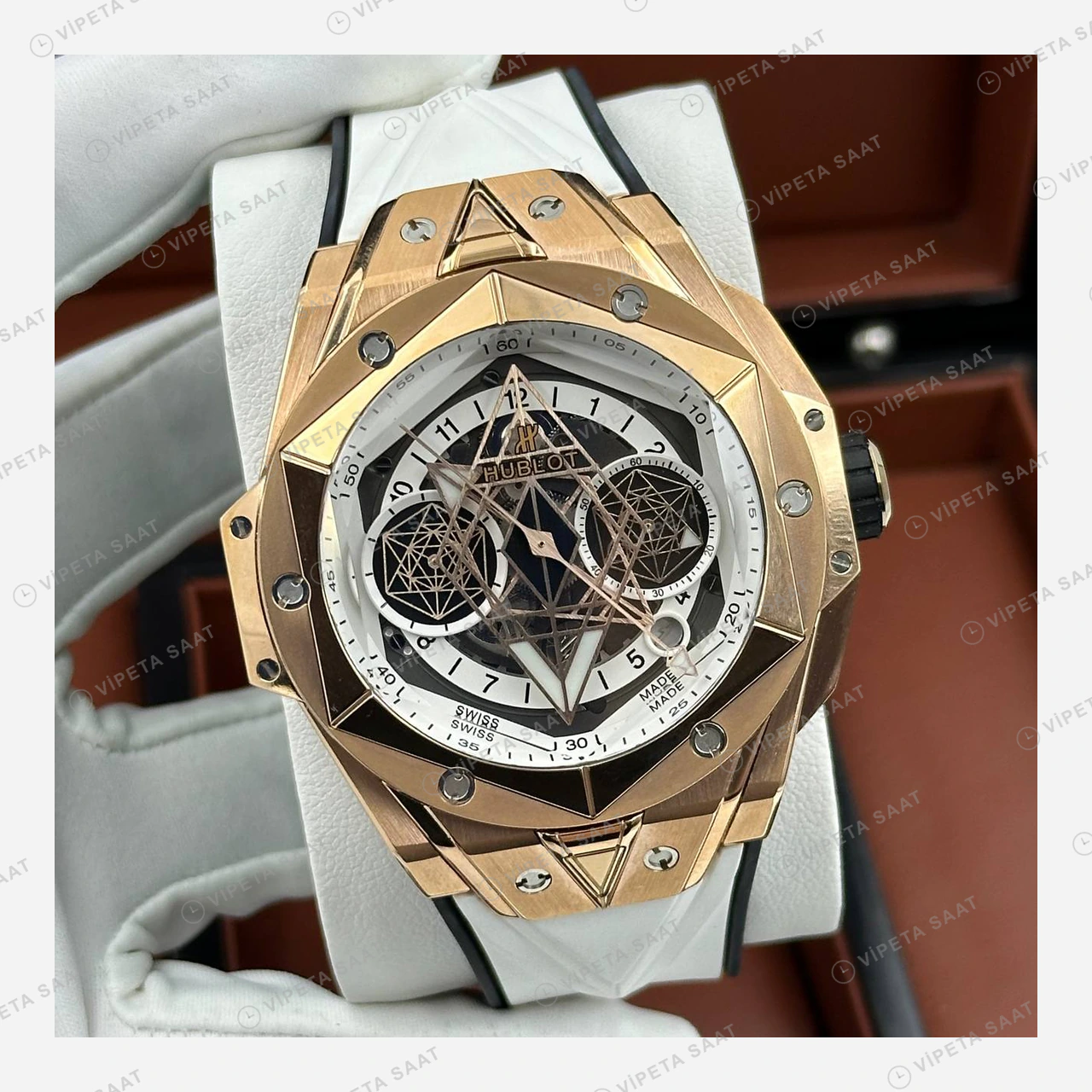 Hublot Big Bang Sang Bleu Rose Skeleton Kronograf Beyaz Kauçuk Super Clone ETA Eta Saat detay 4