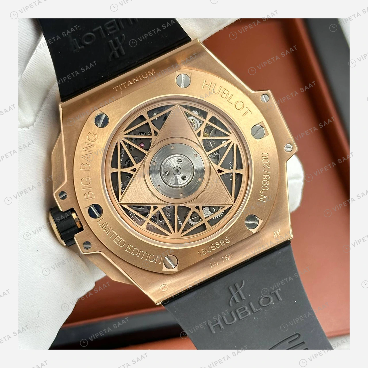 Hublot Big Bang Sang Bleu Rose Skeleton Kronograf Beyaz Kauçuk Super Clone ETA Eta Saat detay 6