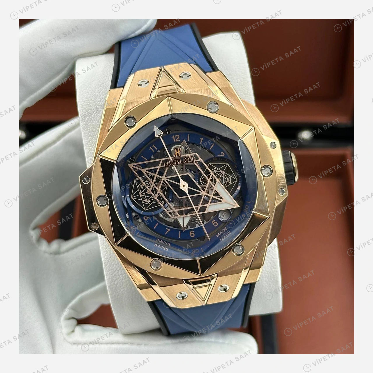 Hublot Big Bang Sang Bleu Rose Skeleton Mavi Kauçuk Super Clone ETA Eta Saat detay 5