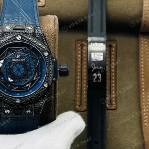 Hublot Big Bang Sang Bleu Siyah Baget Kasa Mavi Kadran Mavi Deri Super Clone Eta Eta Saat karşıdan görünüm