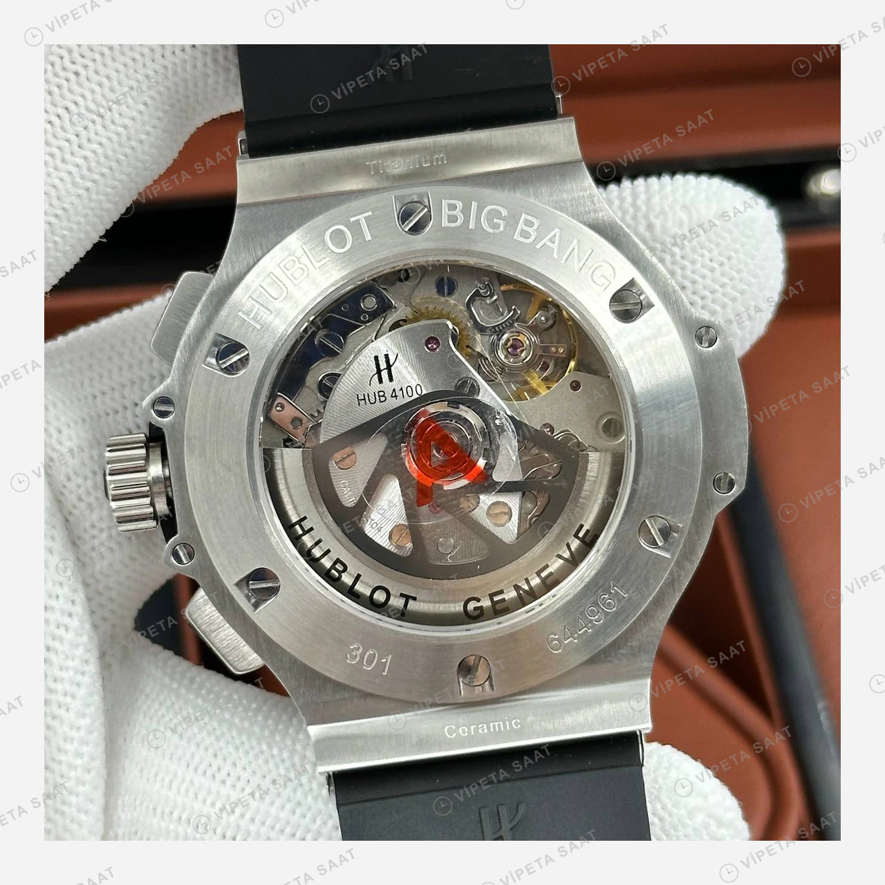 Hublot Big Bang Siyah Kronograf Çelik Gece Super Clone ETA Eta Saat karşıdan görünüm