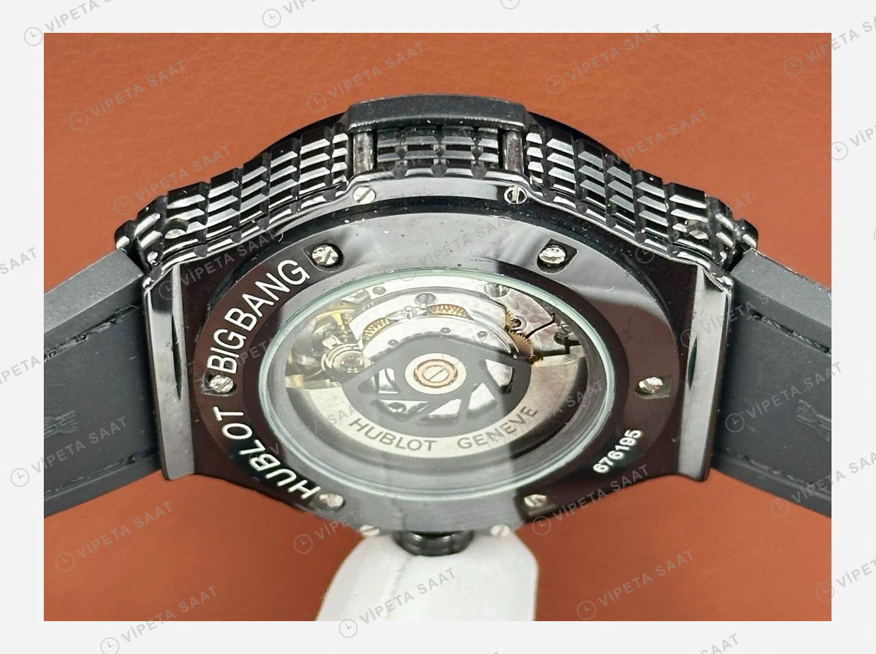 Hublot Big Bang Siyah Pave Kırmızı Taşlı Kahve Super Clone ETA Eta Saat yan görünüm