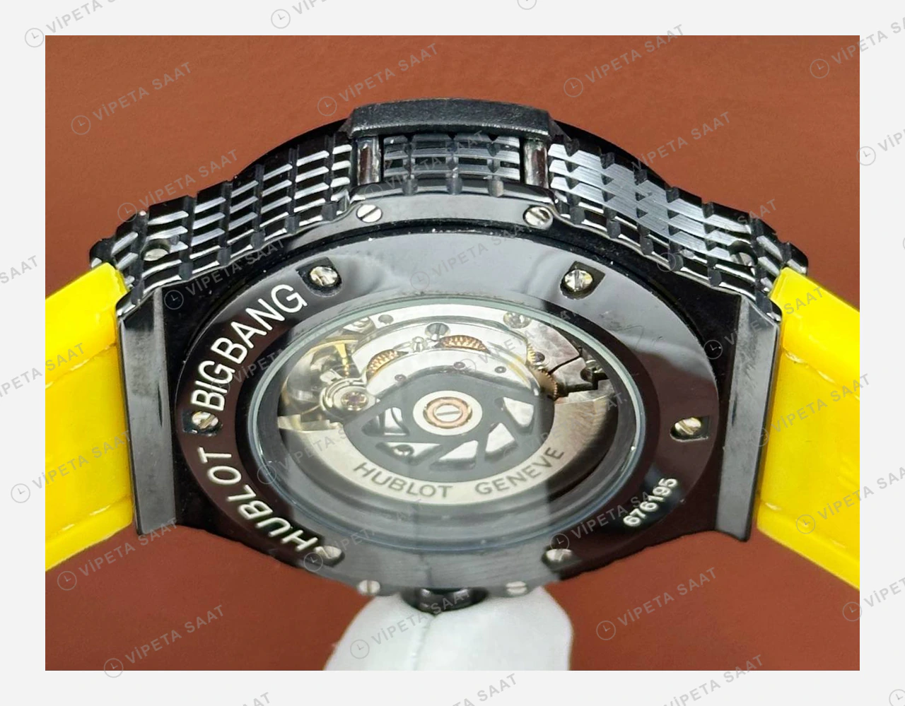 Hublot Big Bang Siyah Pave Sarı Taşlı Bezel Kauçuk Super Clone ETA Eta Saat detay 3