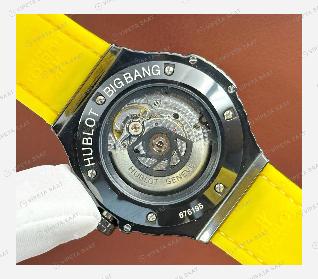 Hublot Big Bang Siyah Pave Sarı Taşlı Bezel Kauçuk Super Clone ETA Eta Saat detay 4