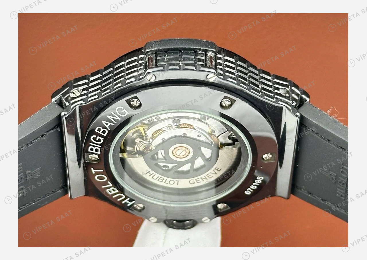 Hublot Big Bang Siyah Pave Yeşil Taşlı Kauçuk Super Clone ETA Eta Saat detay 3