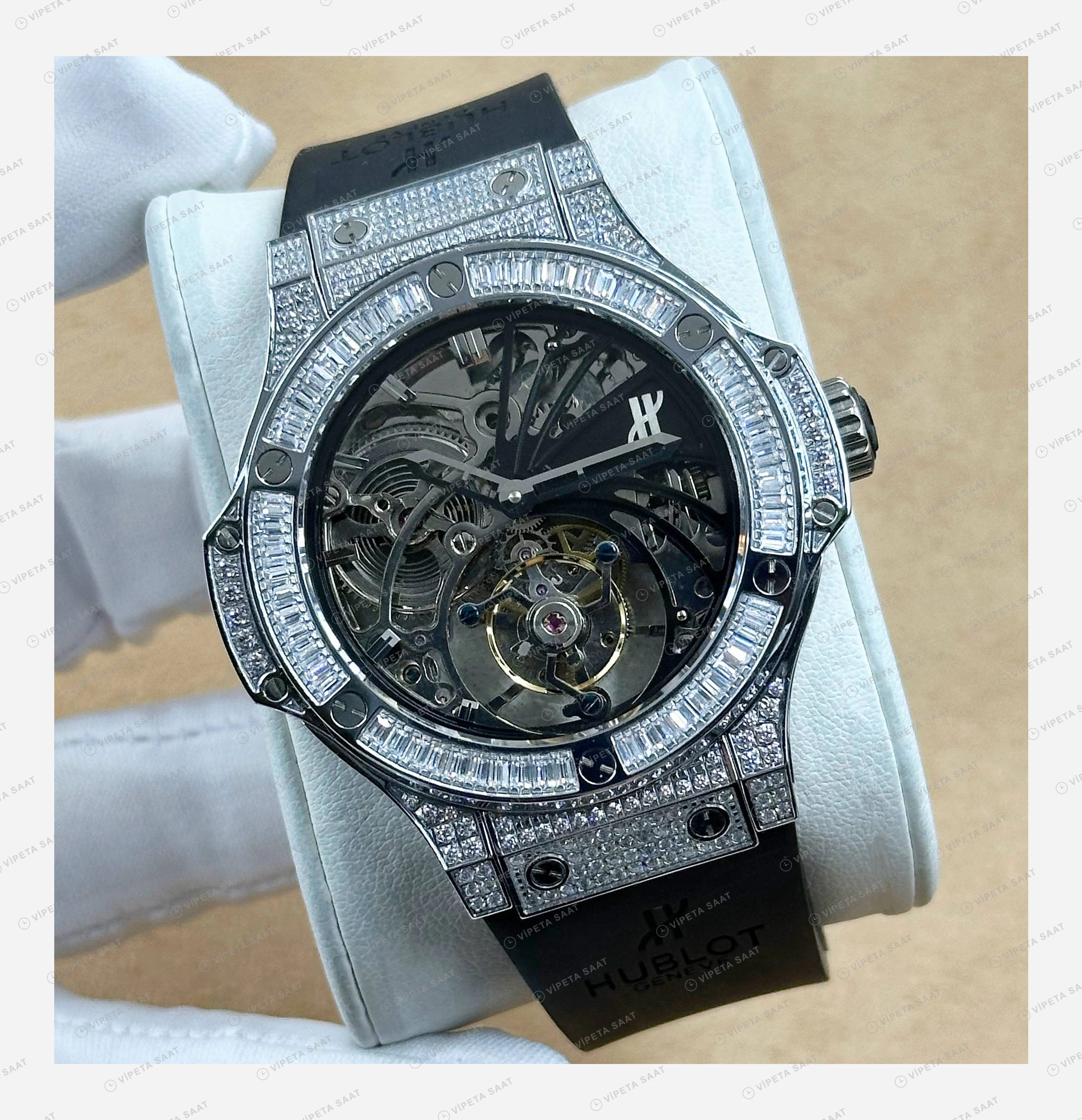 Hublot Big Bang Siyah Tourbillon Elmas Skeleton Kauçuk Super Clone ETA Eta Saat detay 4