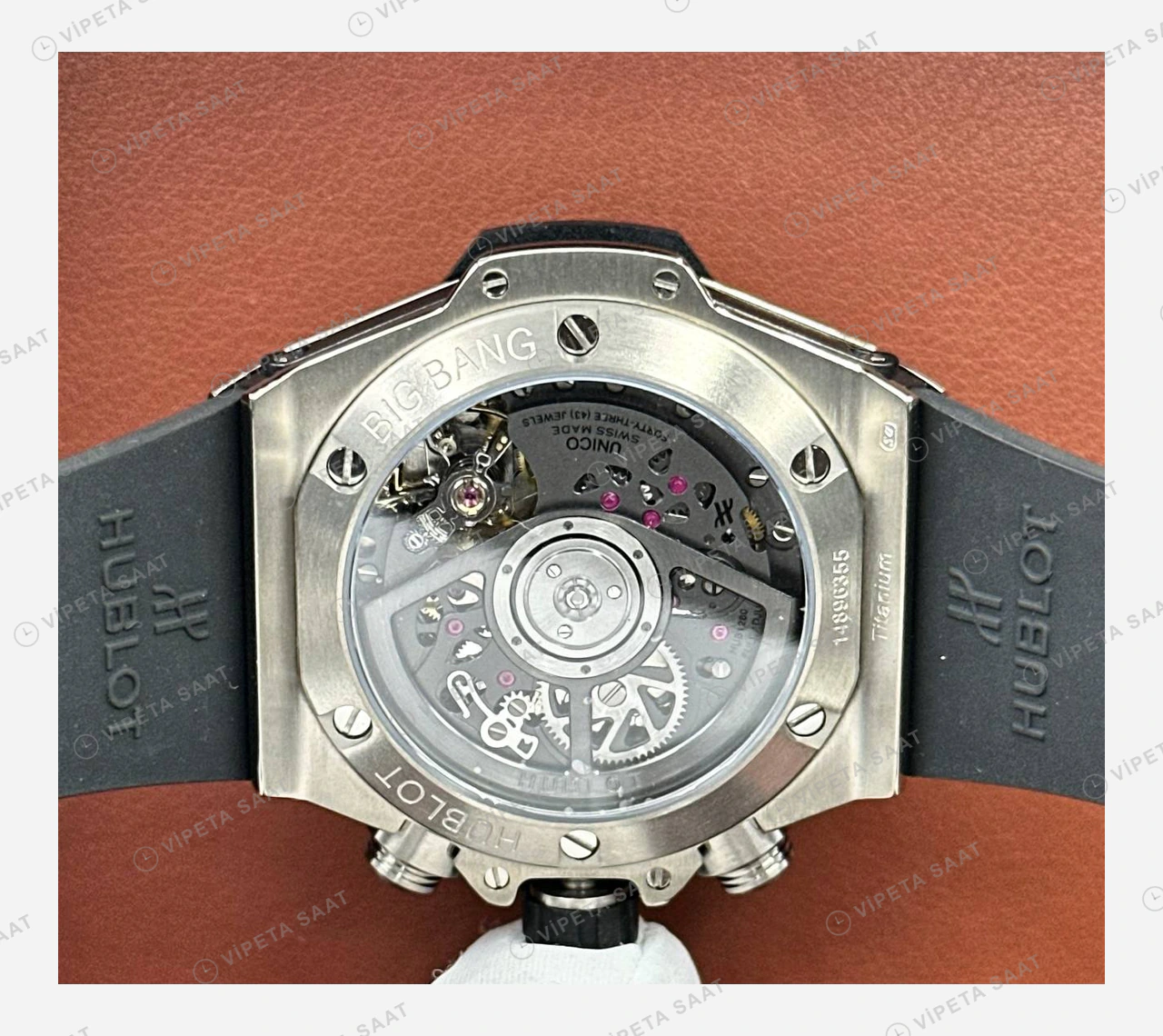 Hublot Big Bang Unico Titanyum Skeleton Kronograf Gündüz Super Clone ETA Eta Saat yan görünüm