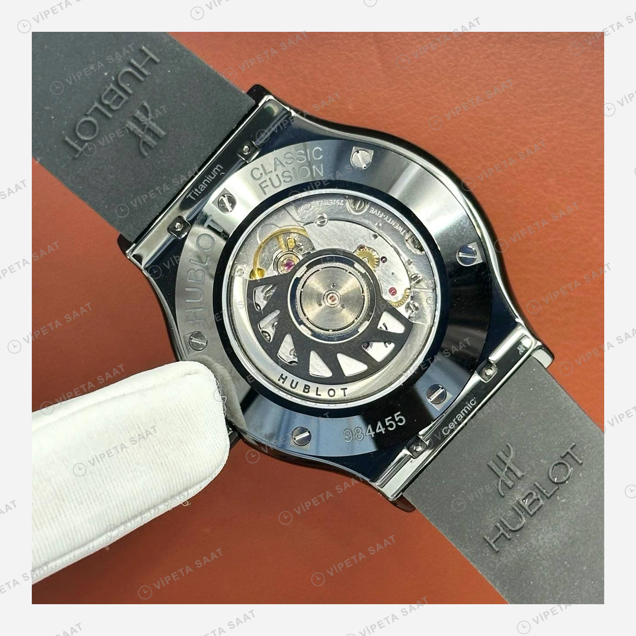 Hublot Classic Fusion Karbon Gri Kadran Deri Super Clone ETA Eta Saat detay 5