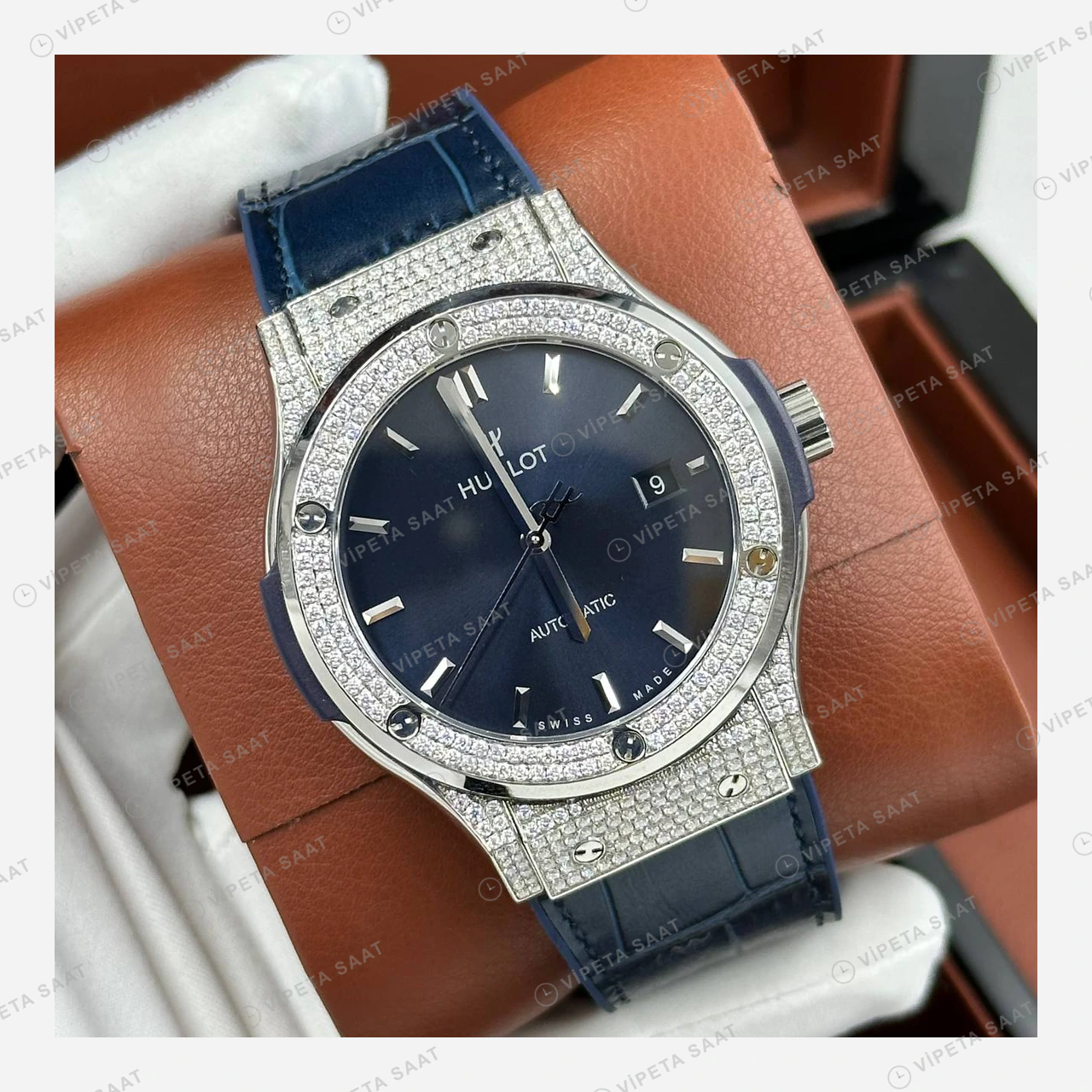 Hublot Classic Fusion Mavi Kadran Elmas Taşlı Deri Super Clone ETA Eta Saat yan görünüm