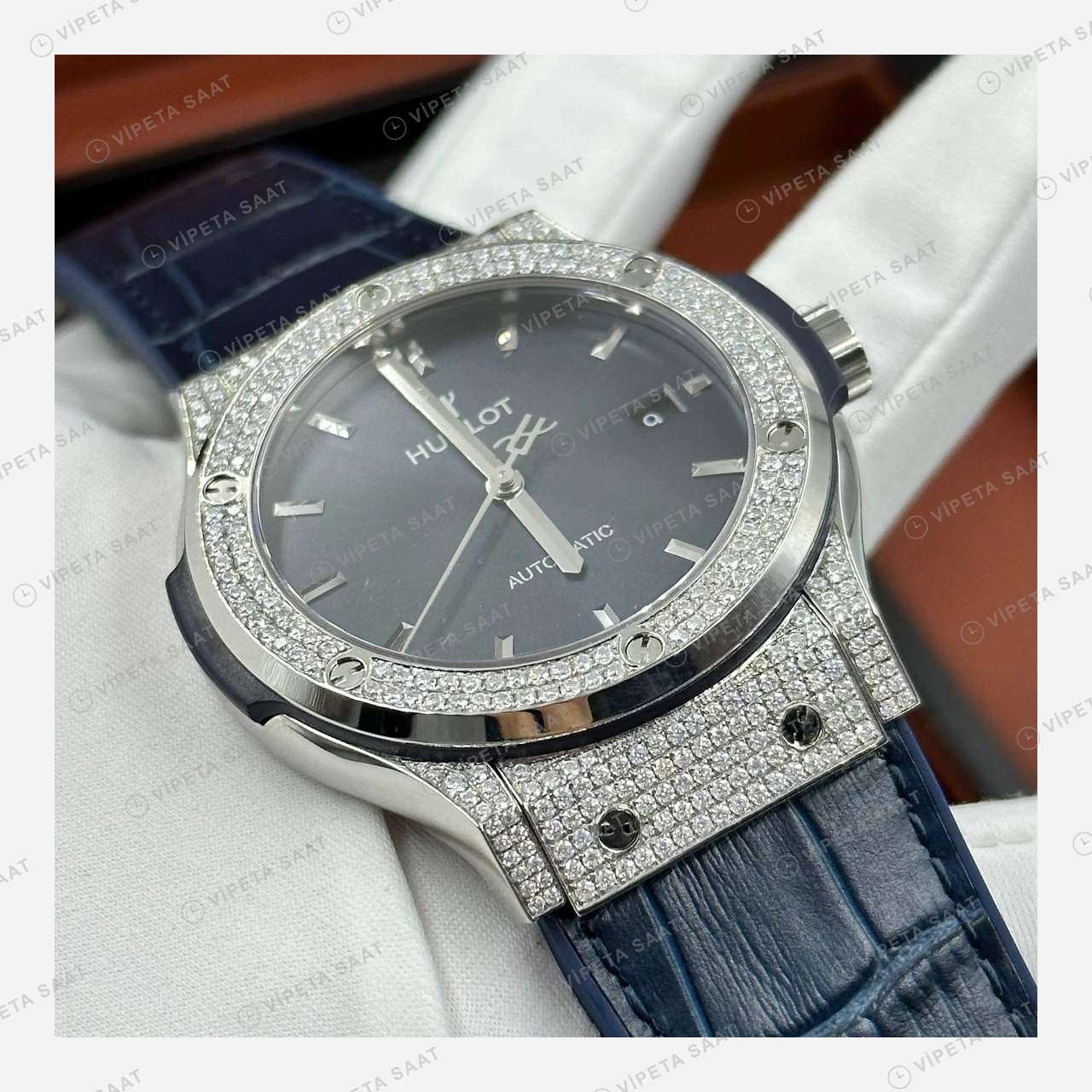 Hublot Classic Fusion Mavi Kadran Elmas Taşlı Deri Super Clone ETA Eta Saat detay 5