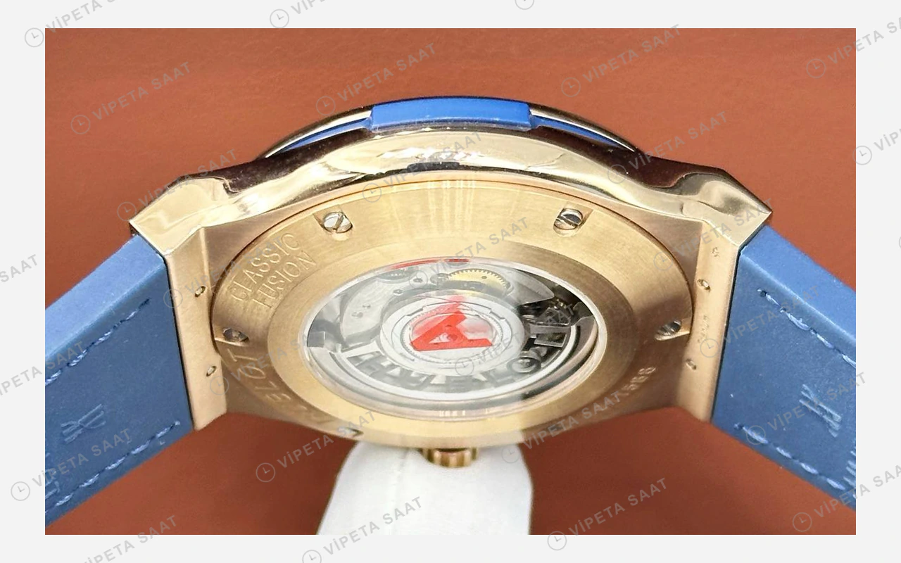 Hublot Classic Fusion Mavi Kadran Rose Bezel Kauçuk Super Clone ETA Eta Saat detay 6
