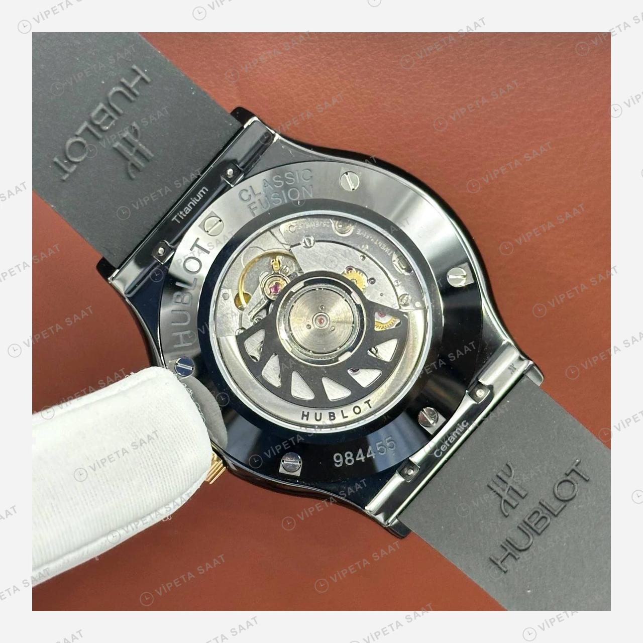 Hublot Classic Fusion Rose Gold Karbon Kadran Kauçuk Super Clone ETA Eta Saat detay 6