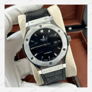 Hublot Classic Fusion Rose Gold Siyah Kadran Deri Klasik Super Clone ETA Eta Saat yan görünüm