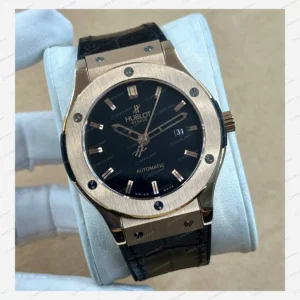 Hublot Classic Fusion Siyah Kadran Deri Düz Super Clone ETA Eta Saat detay 5