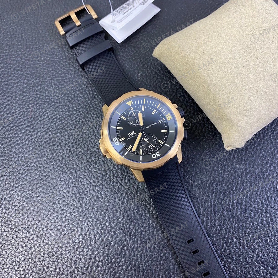 IWC Aquatimer Kronograf Bronz Kasa Siyah Kadran Kaucuk Kordon Super Clone Eta Saat görünüm 5