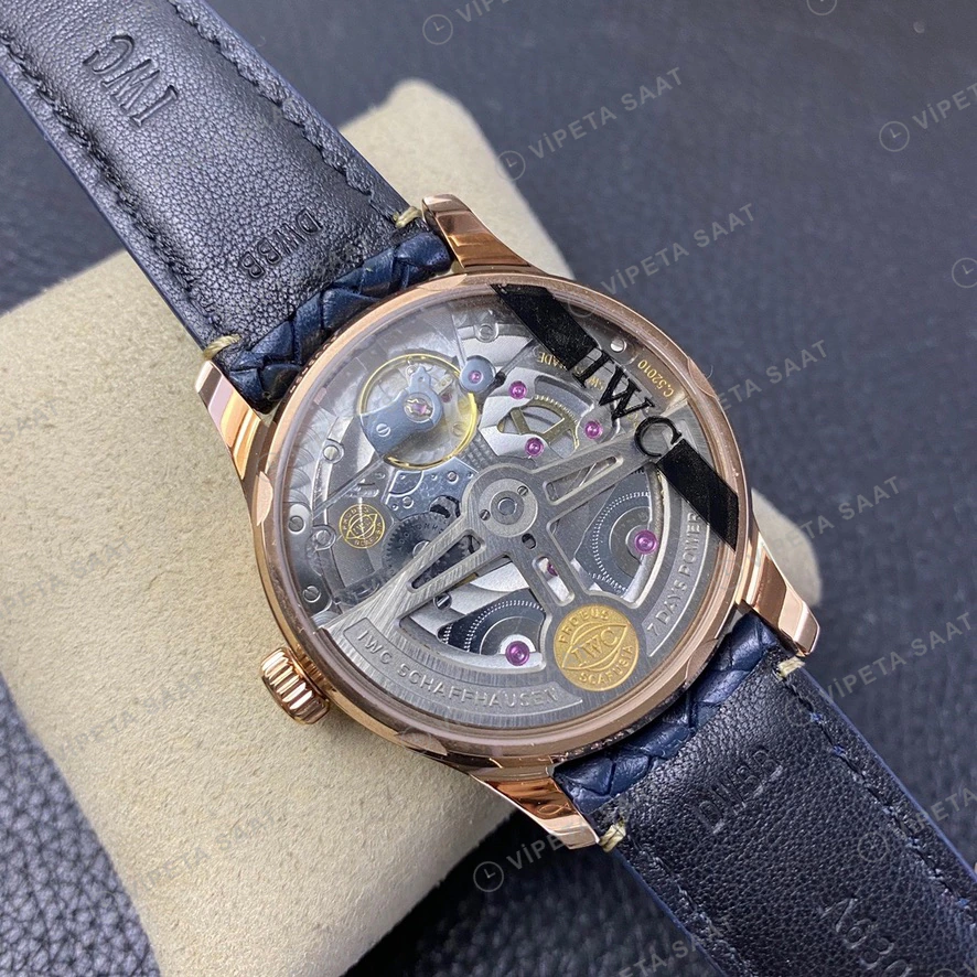 IWC GMT-Master II Portugieser Rose Kasa Gümüş Kadran Mavi Deri Super Clone Eta Eta Saat detay 5