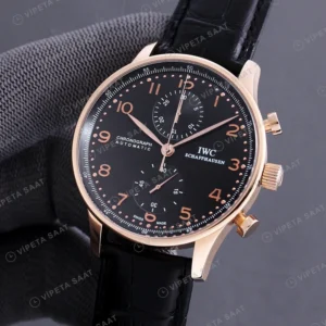 IWC Portugieser Chronograph Siyah Kadran Rose Kasa Siyah Deri Kordon Super Clone Eta Eta Saat karşıdan görünüm