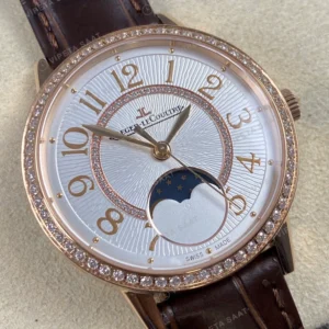 Jaeger-LeCoultre GMT-Master II Rendez-Vous Rose Kasa Baget Bezel Gri Kadran Kahverengi Deri Kordon Super Clone Eta Eta Saat detay 5
