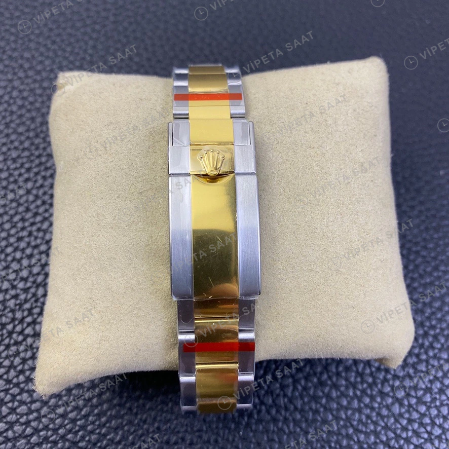Jaeger-LeCoultre Master Control Beyaz Kadran Kahverengi Deri Super Clone Eta Eta Saat detay 3