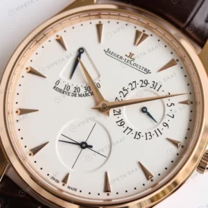 Jaeger-LeCoultre Master Ultra Thin Reserve de Marche Beyaz Kadran Altin Kasa Kahverengi Deri Super Clone Eta Eta Saat karşıdan görünüm