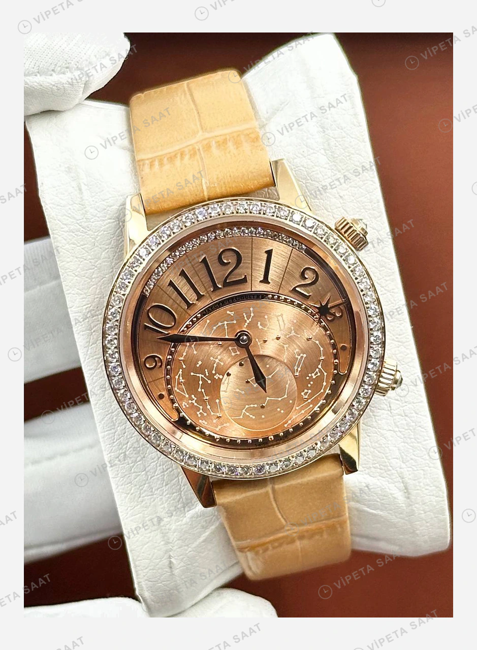 Jaeger LeCoultre Reverso Rose Pembe Elmas Taşlı Deri Super Clone ETA Eta Saat karşıdan görünüm
